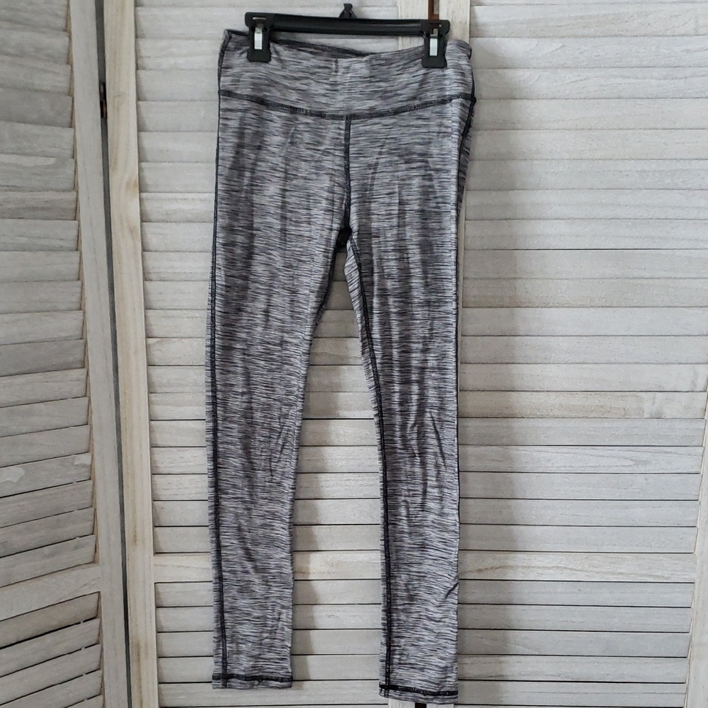 Gray Patterned Leggings - image 1
